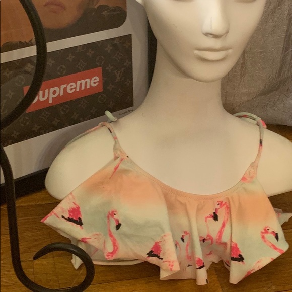 🦩 pink by Victoria’s Secret size XS bikini Top 👙
